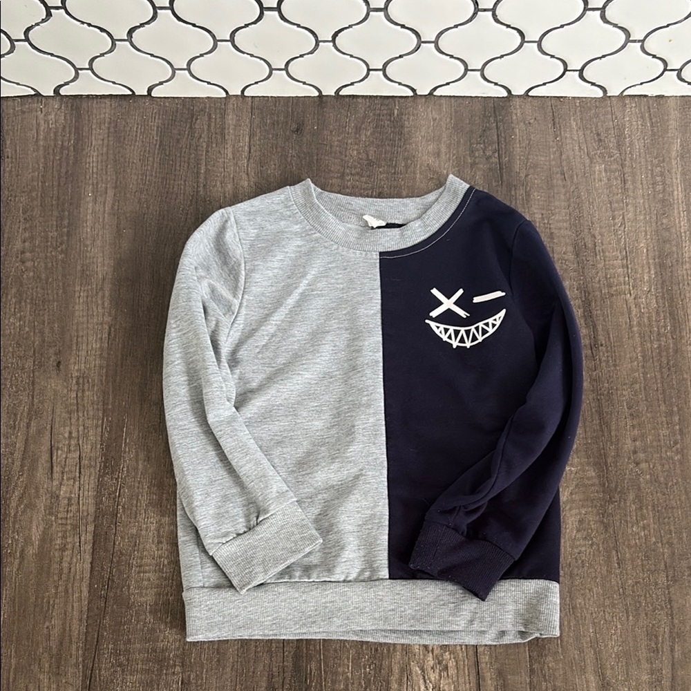 Bundle and save! 6/50 💰 grey and Navy Graphic Sweatshirt
